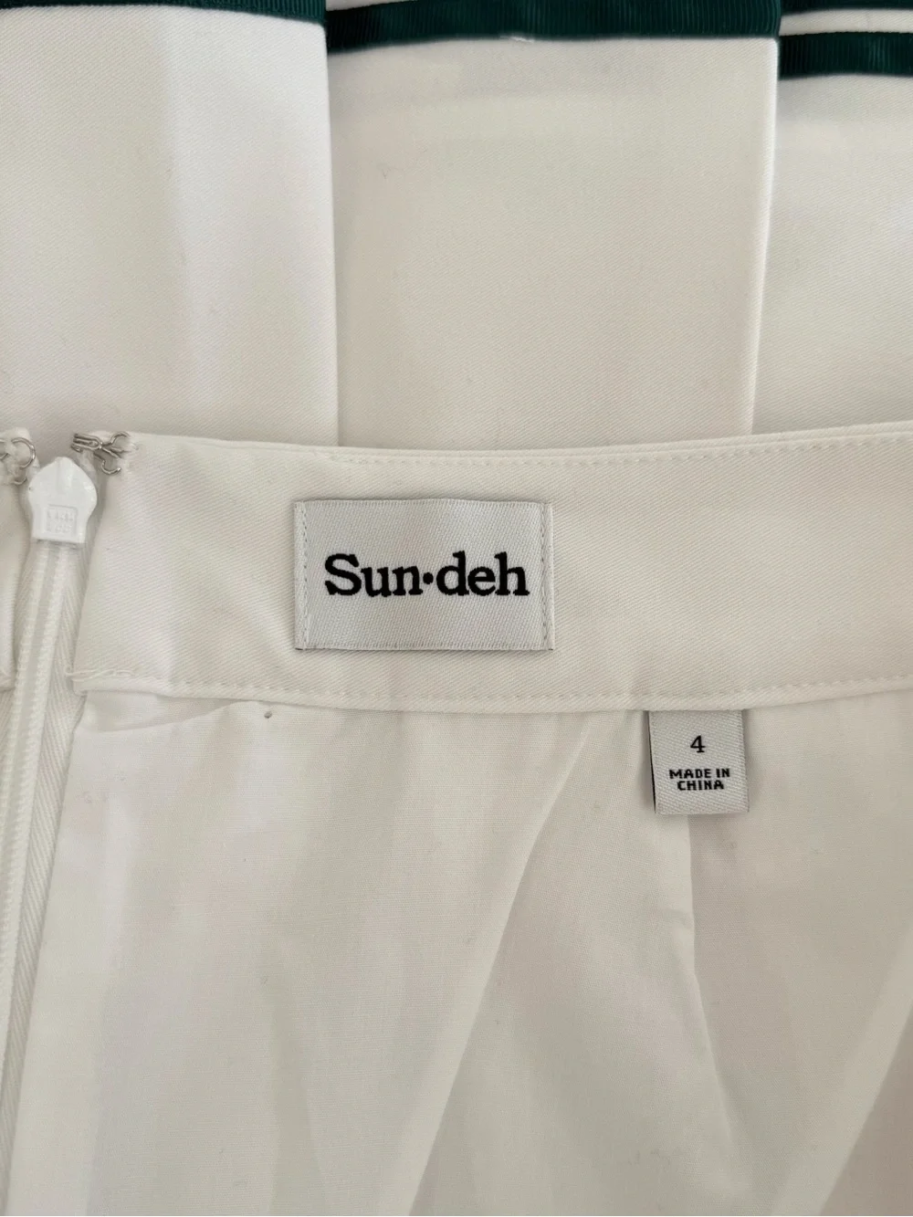 Aritzia. Sun-deh White Pleated Mini Tennis Skirt. US 4 size, true to size. New.